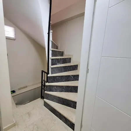 Apartment Maniz Istanbul